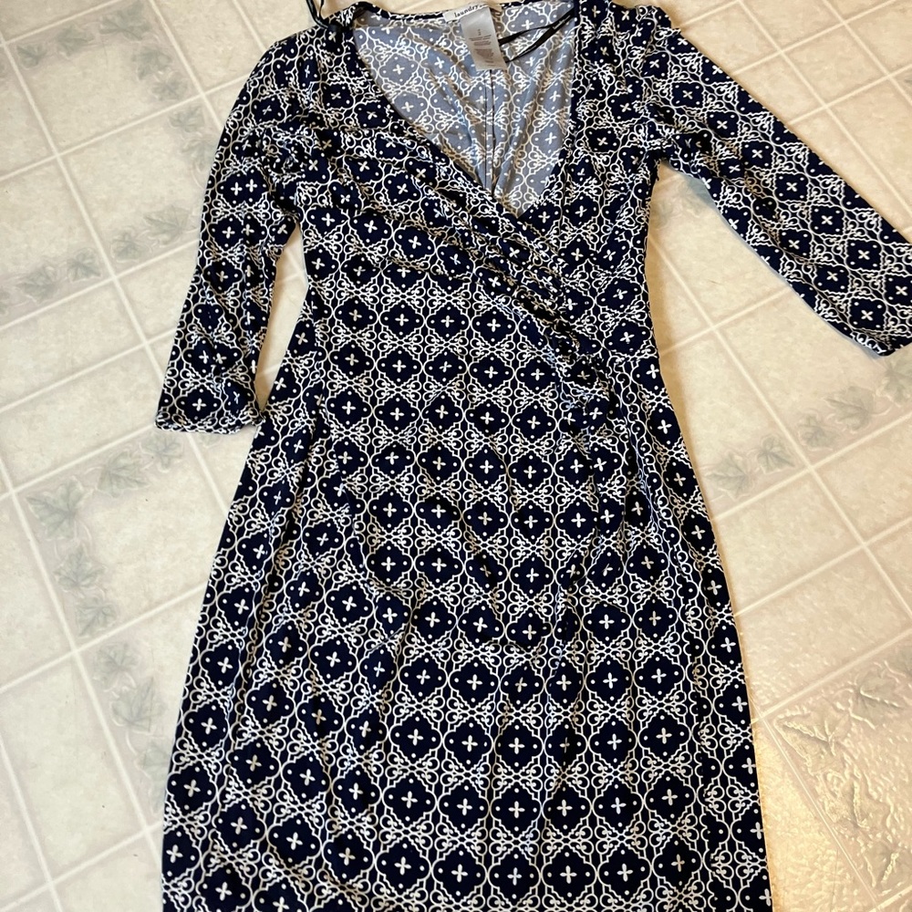 Laundry by Design Wrap Dress Ruched Side Blue Medallion Print